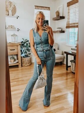 NWT Rhinestone Jeweled High-Rise Blue Jean Boot Cut Flare Pants